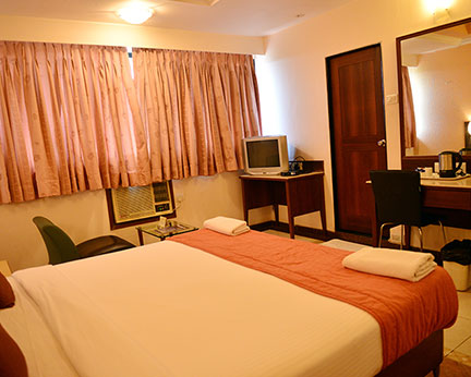 Goa Woodlands Hotel-Room-2